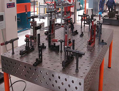 焊接平臺使用注意事項(xiàng)與劃線平板的劃線定義